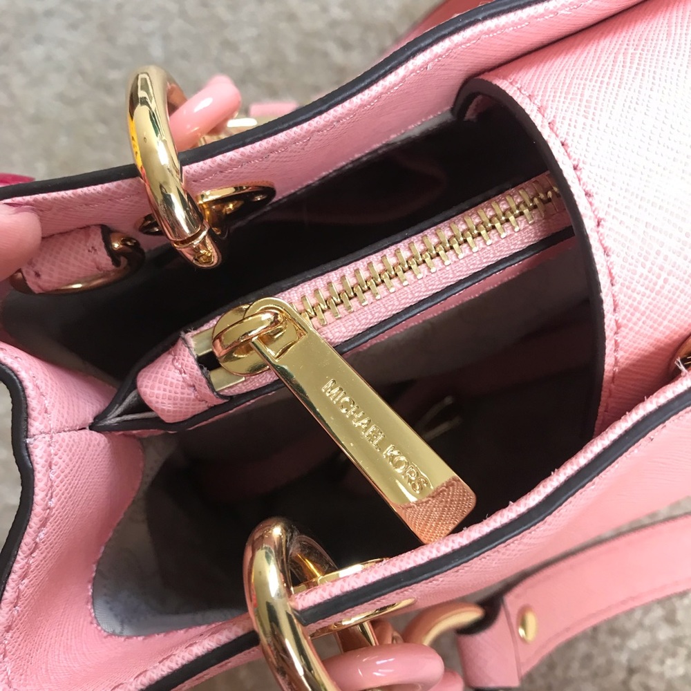 MK Michael Kors Cynthia handbag crossbody - Picture 5 of 8
